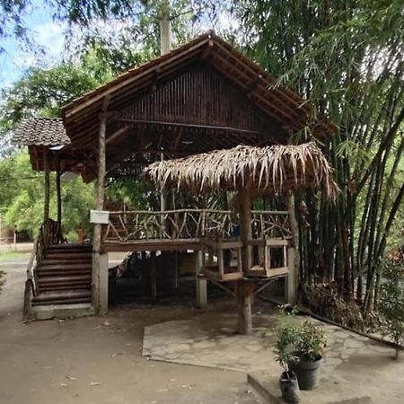 Gerbang Banyu Langit Cottage Bantul Exterior foto