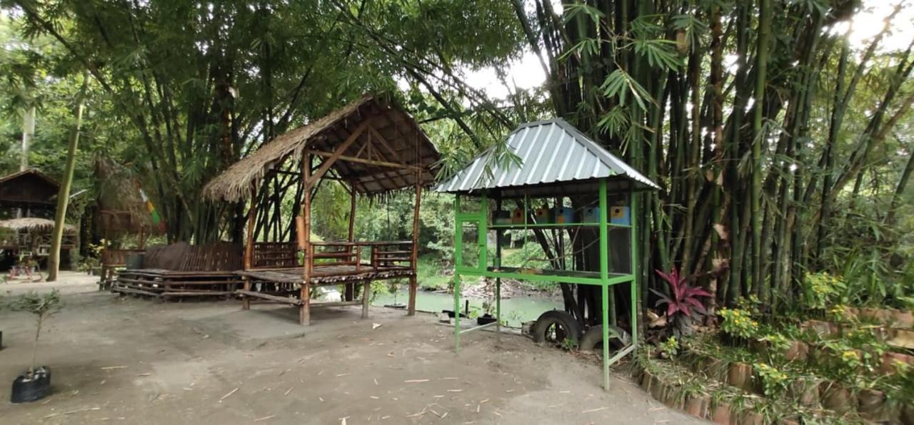 Gerbang Banyu Langit Cottage Bantul Exterior foto