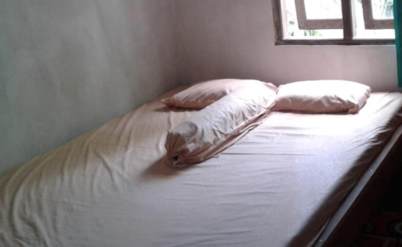 Gerbang Banyu Langit Cottage Bantul Exterior foto